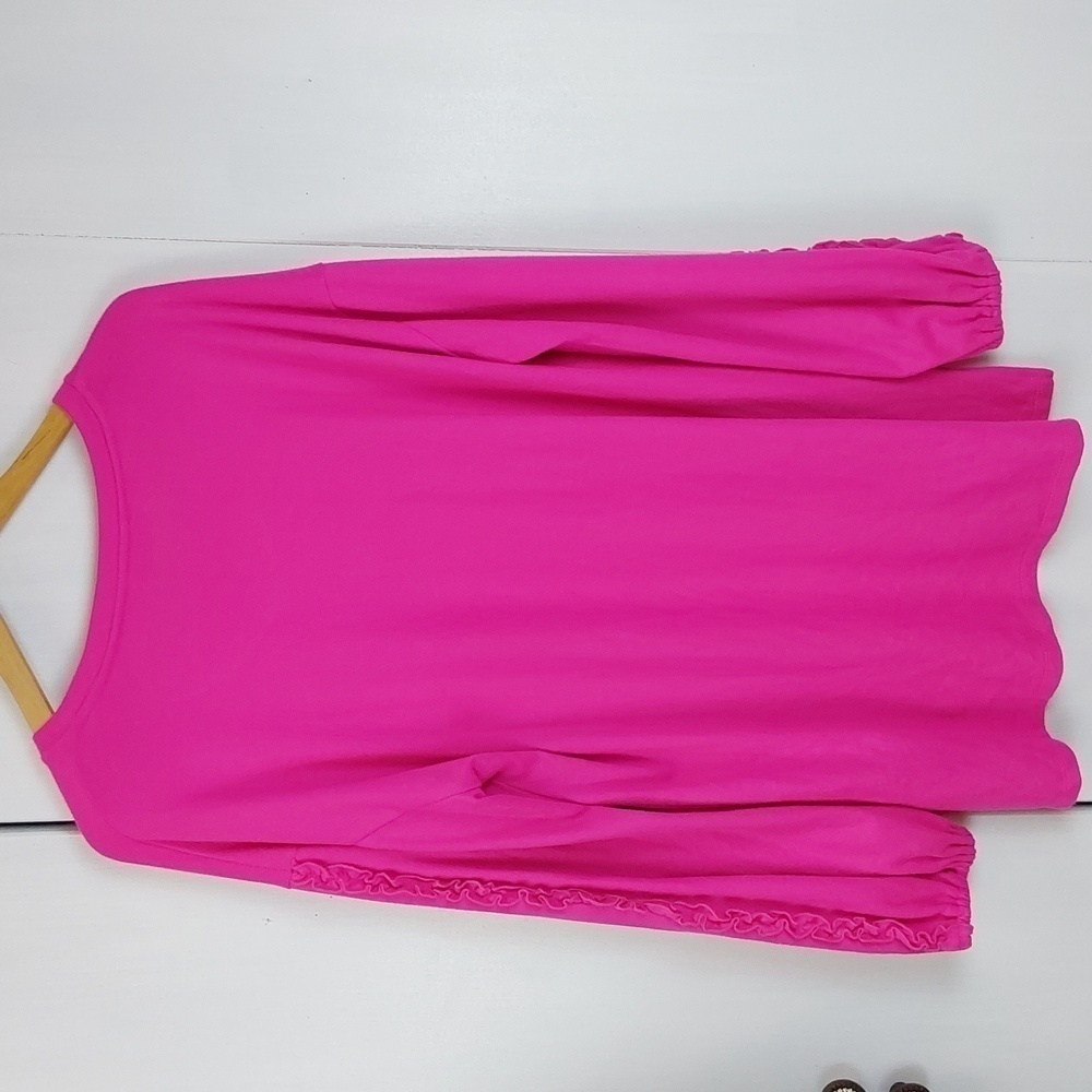 Crown & Ivy| Womens Bright Pink Super Soft Sweater W/Raised Ruffles Sleeves Sz.L - Picture 5 of 9